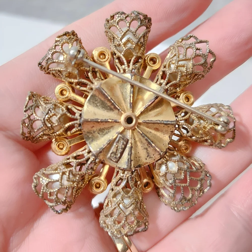 Vintage Barclay Fine Filigree Cone Petal Glass Rhinestone Faux Pearl Brooch Pin